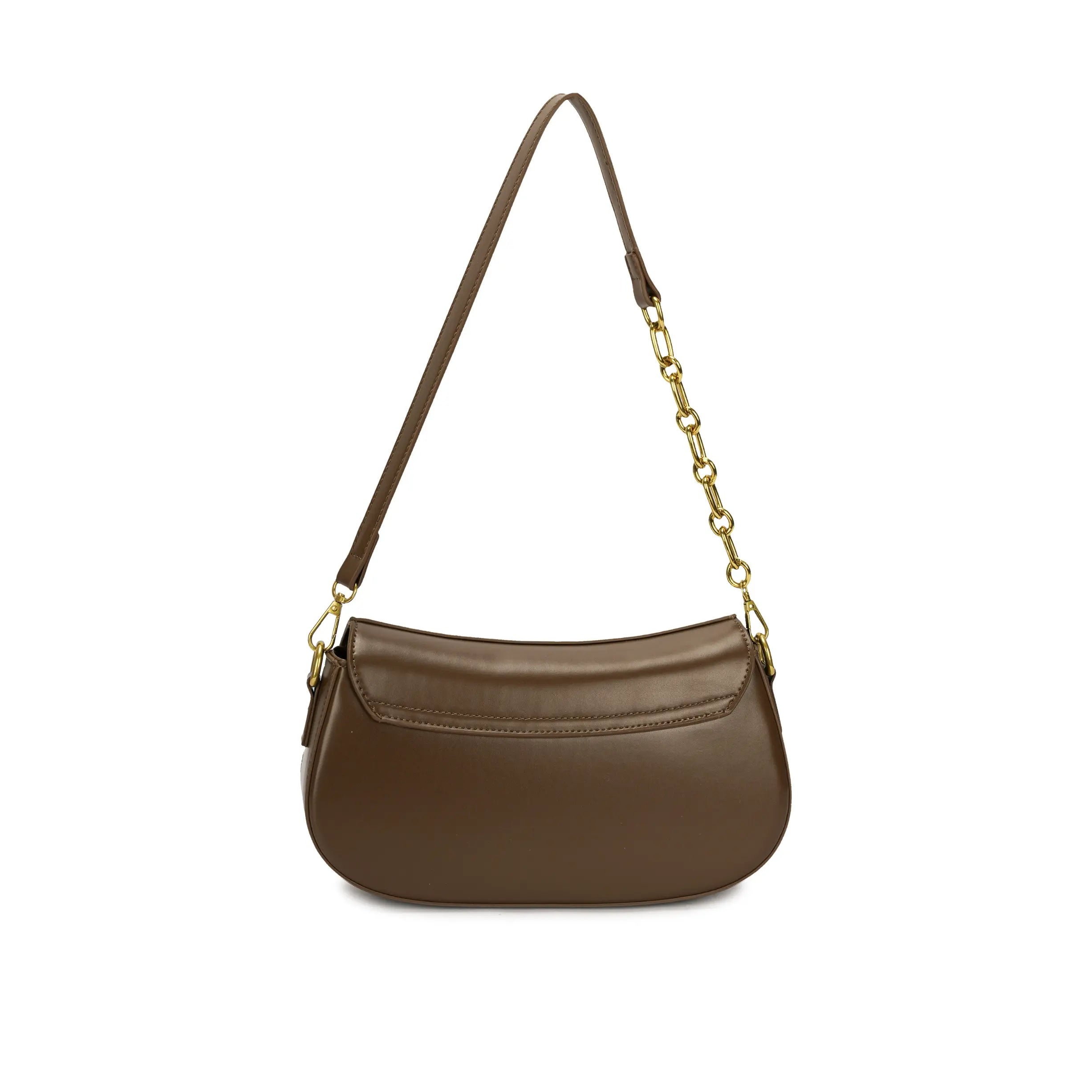 Visão da parte de trás da Bolsa Baguete Clarissa marrom, destacando a silhueta minimalista, a costura limpa e o recorte da aba traseira. Preto Caramelo Off White Marrom