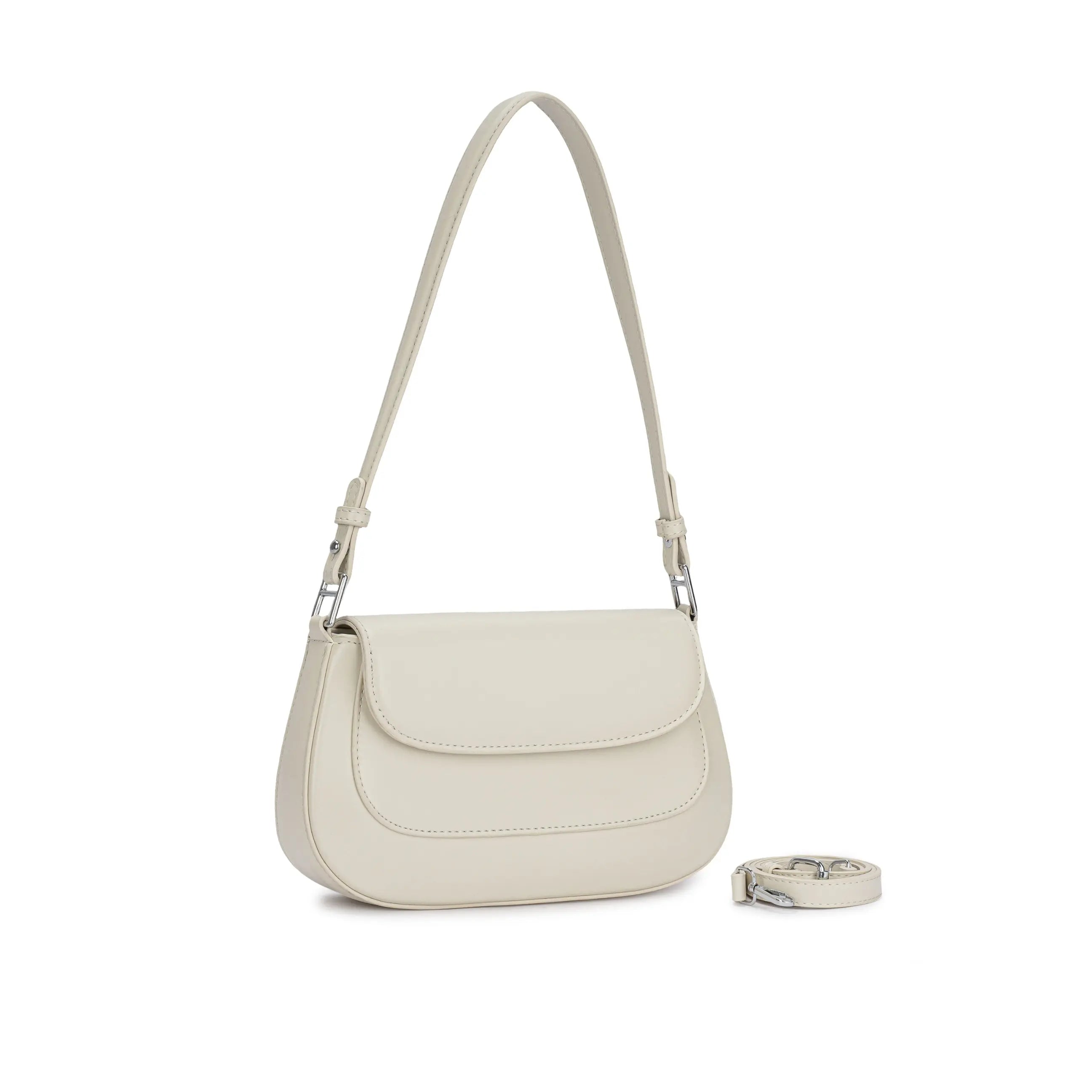 Visão frontal da Bolsa Baguete Minimalista Isabele off-white, exibindo o acabamento impecável em couro claro e a alça transversal extra enrolada ao lado. Preto Caramelo Off White Bege