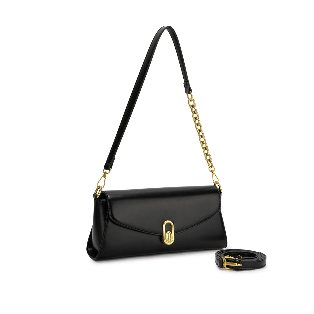Bolsa Baguete Vivianne em material sintético liso preto com alça de ombro mista em corrente dourada e detalhe de fecho central metálico oval. Preto [cor:Preto]