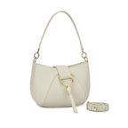 Visão frontal da Bolsa Hobo Louise na cor off-white, destacando o design curvo elegante e o detalhe metálico central. Preto Caramelo Off White Bege