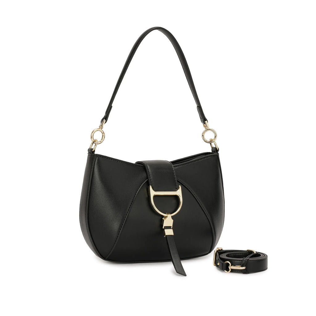 Visão frontal da Bolsa Hobo Louise preta com estética minimalista, detalhe metálico dourado em "D" e alça extra ao lado. Preto Caramelo Off White Bege