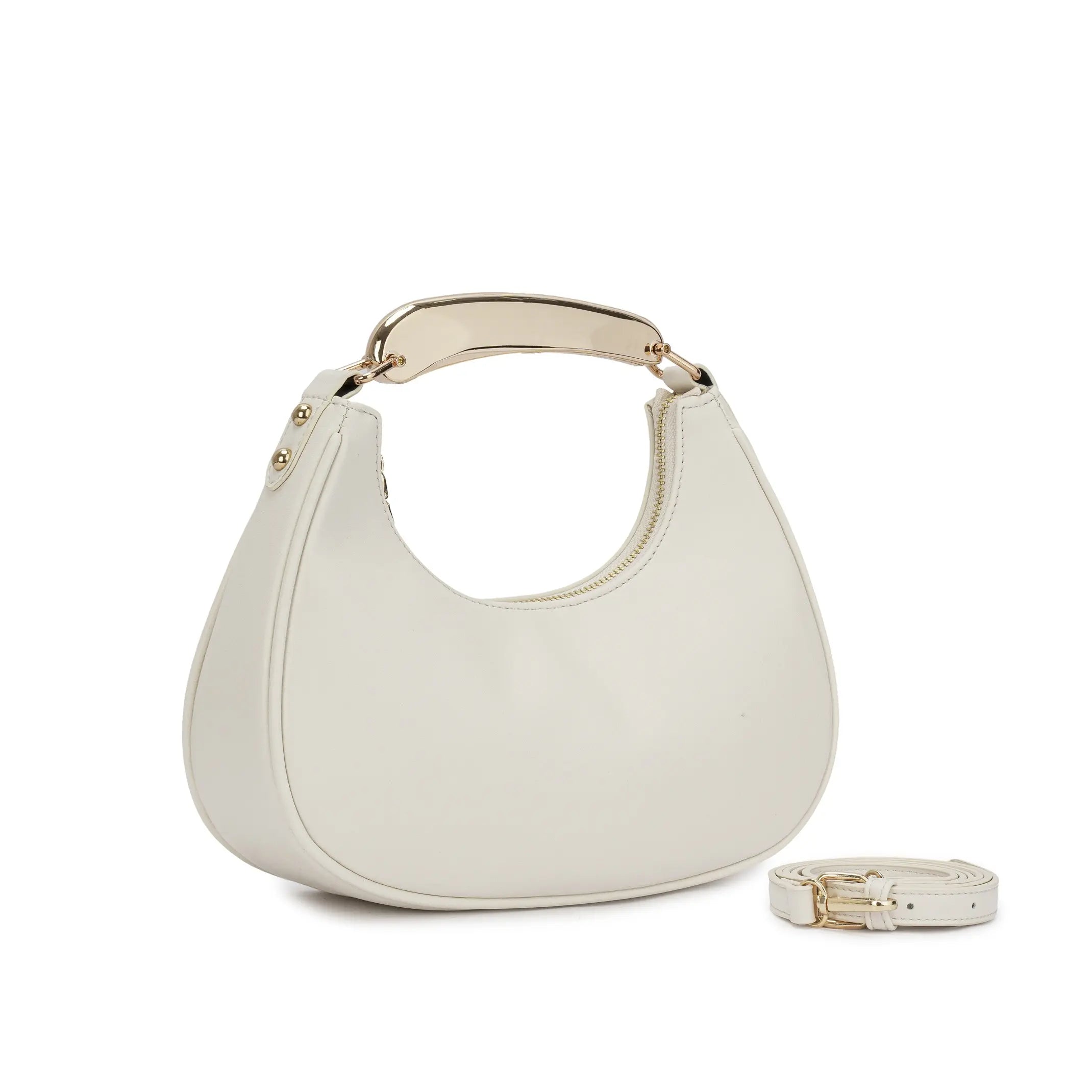 Bolsa hobo meia lua Marianne na cor off-white, com formato curvado liso, alça superior rígida em metal dourado e tira transversal de ombro ao lado. Preto Caramelo Off White