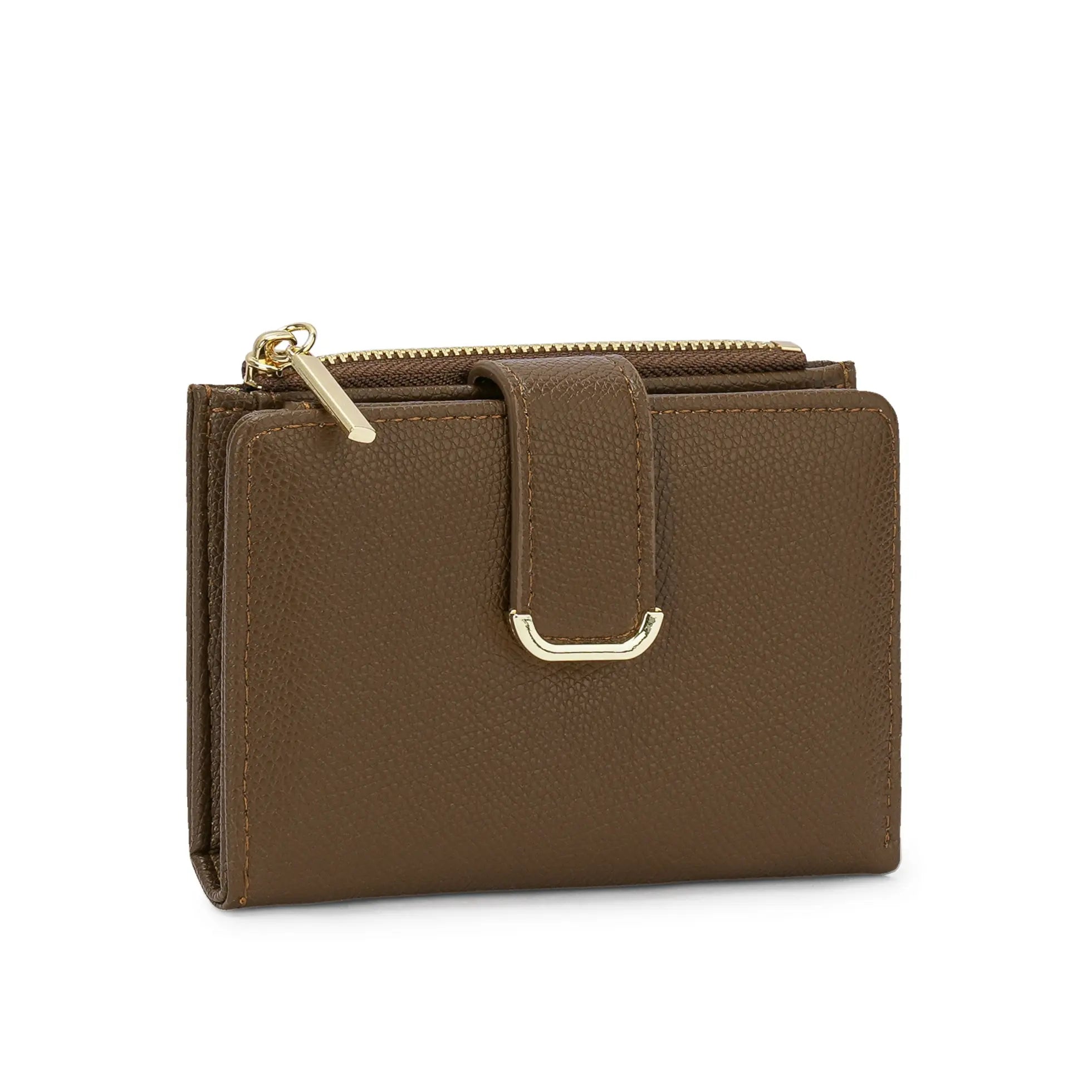 Carteira minimalista Rubia na cor marrom escuro, visão frontal focada no design prático com fechamento metálico central e zíper aparente no topo. Preto Caramelo Branco Bordô Café Bege